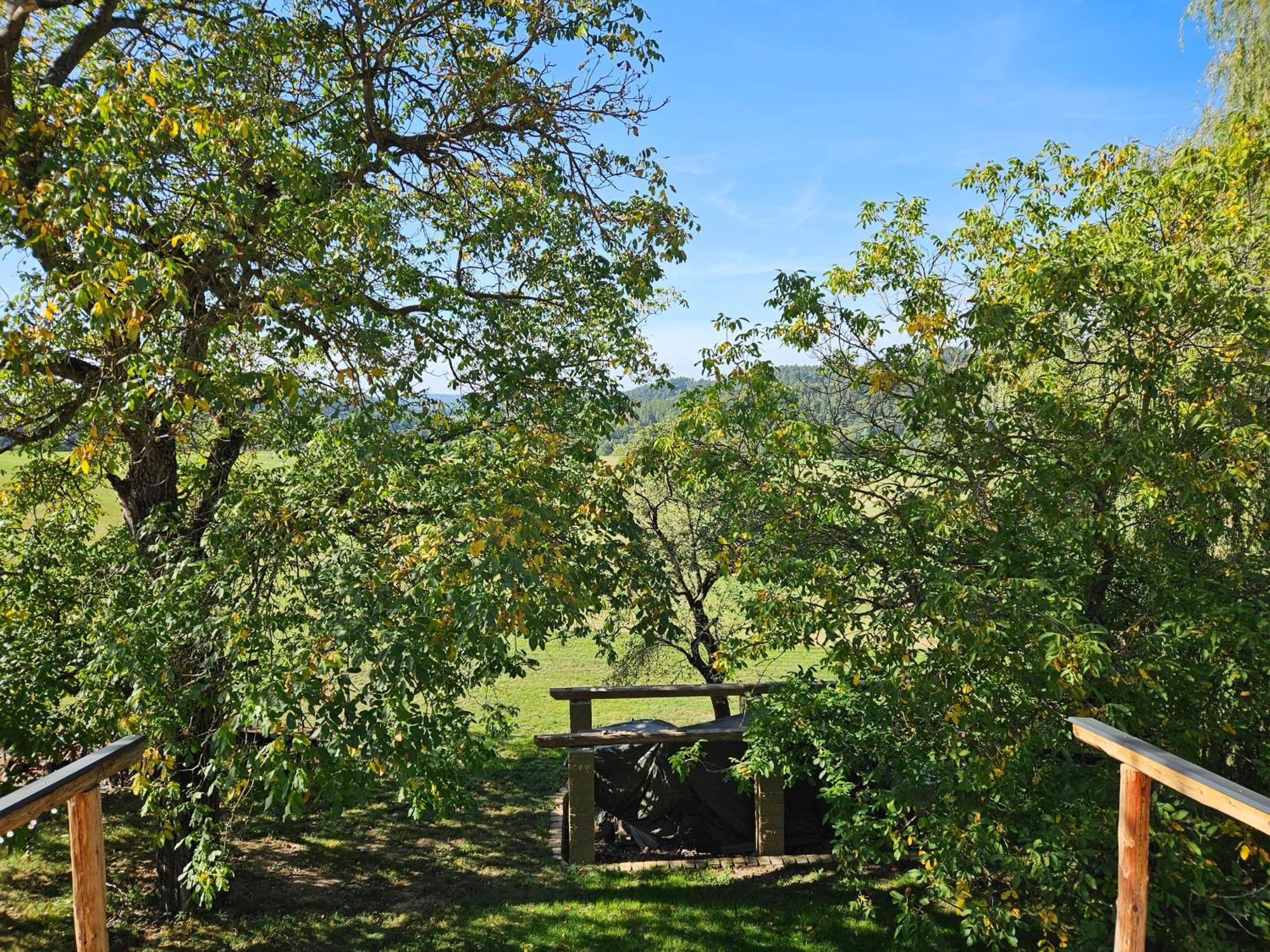 Božská usedlost Prackov Exterior foto
