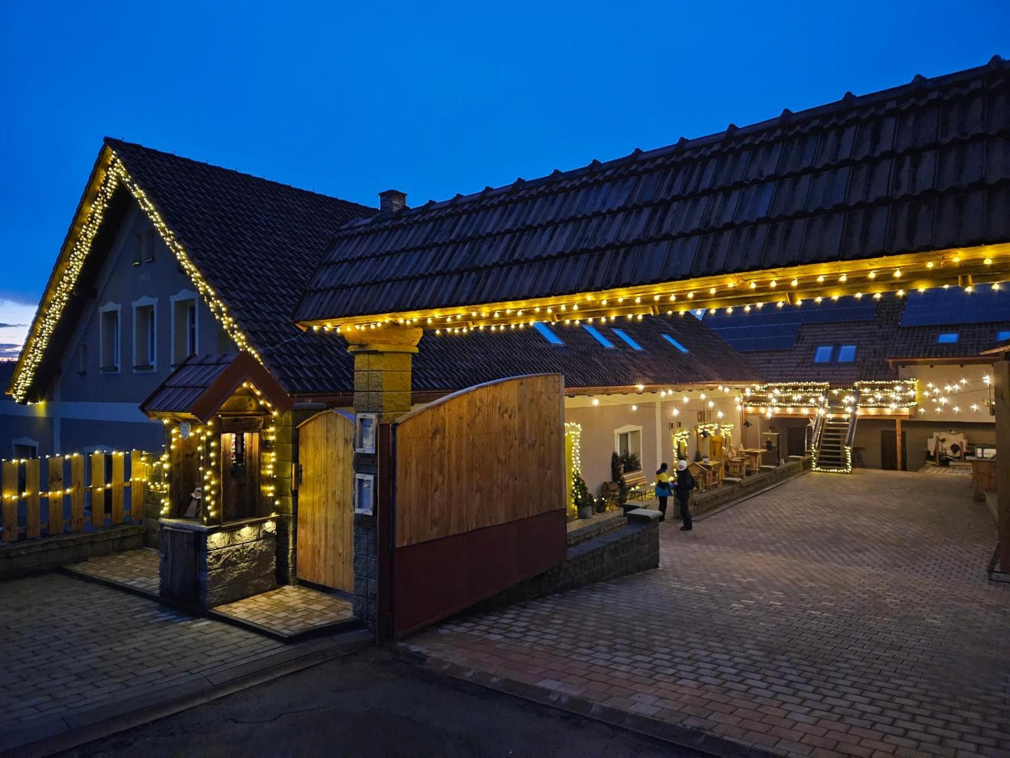 Božská usedlost Prackov Exterior foto
